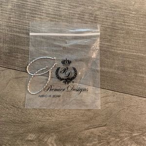 Premier Designs oval hoop earrings